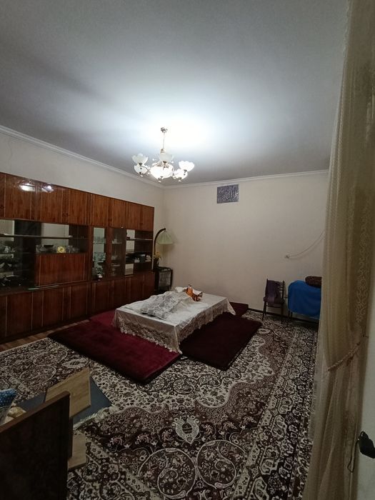 Zangiota tumani Ramadan nasosniy 12 sotix uy 6 xona