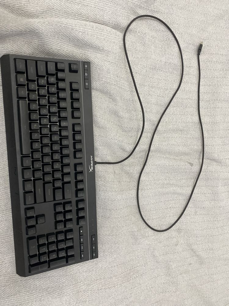 Клавиатура Hyper X Alloy Core RGB подсветка