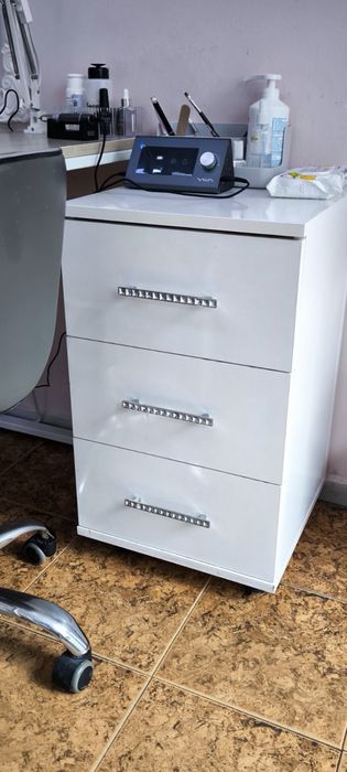 Скрин с колела направен по поръчка