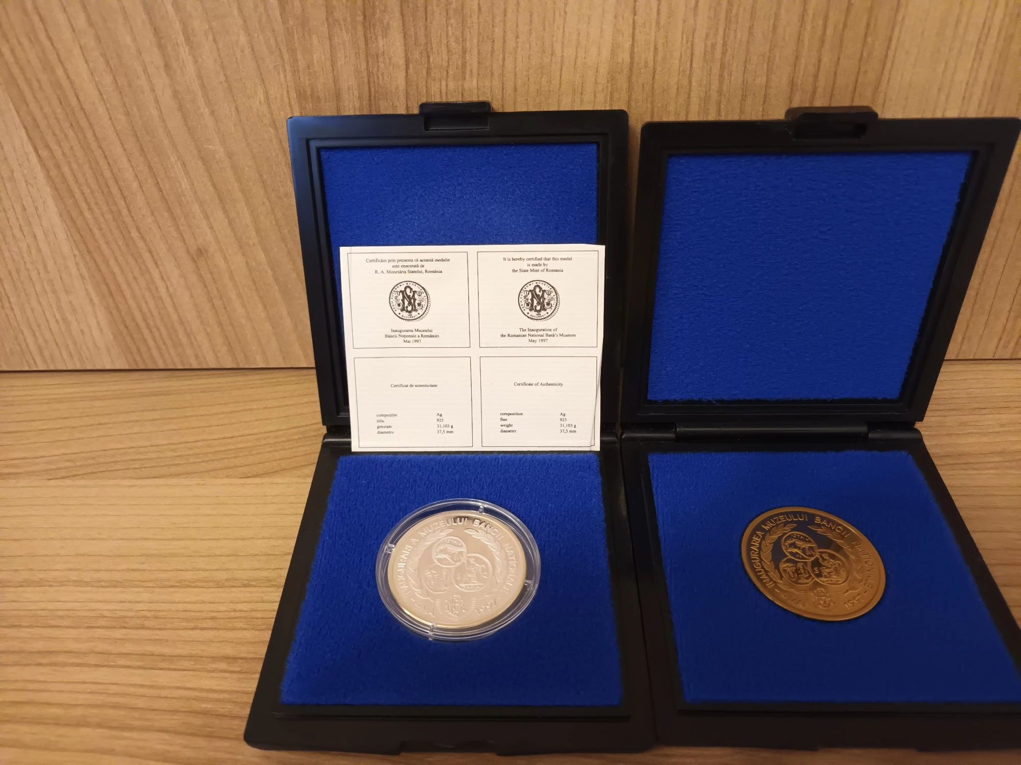 Set medalii/monede BNR inaugurarea muzeului BNR