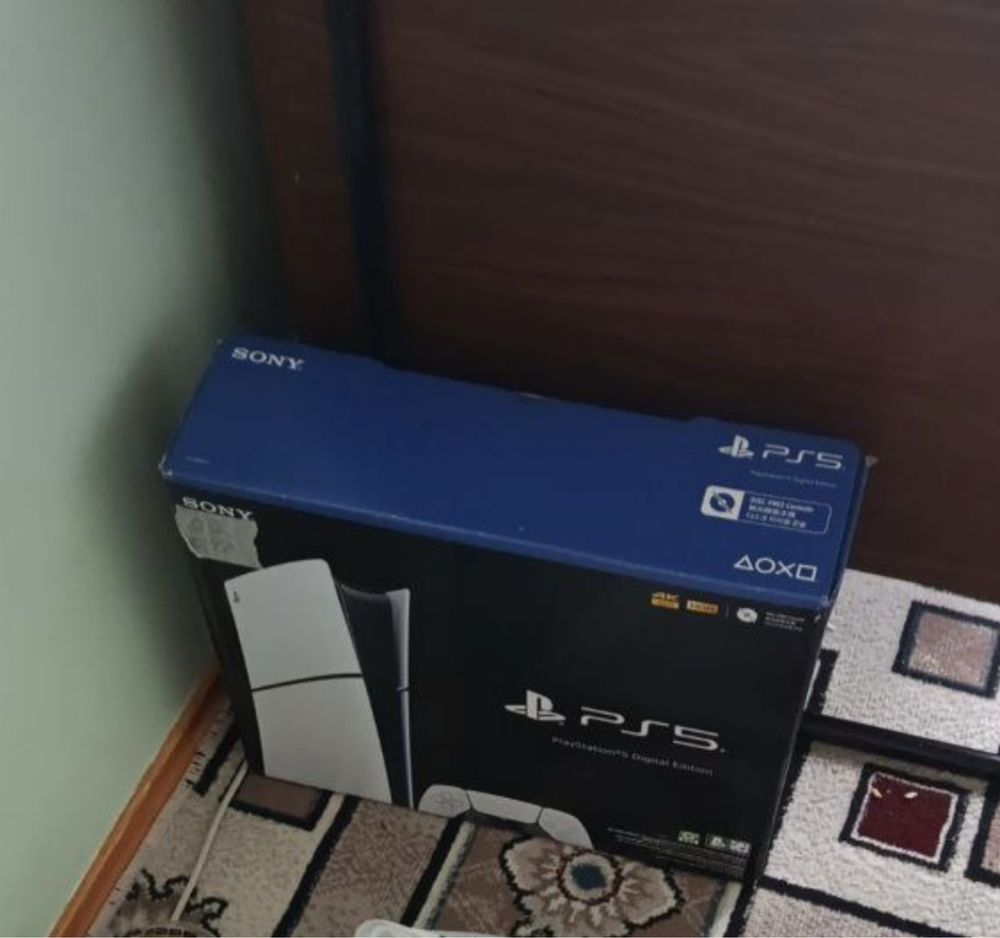Ps5 slim 1TB с играми. Пользовались 2 дня. Комплект полный