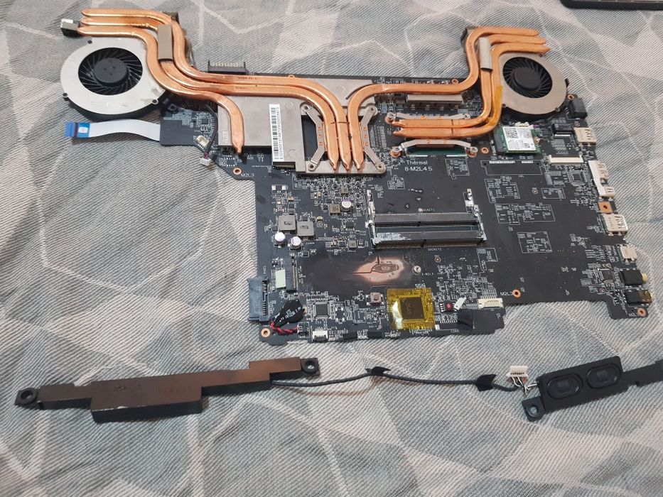 Placa baza msi gv62 core i5 gtx1050 ti. Pentru piese