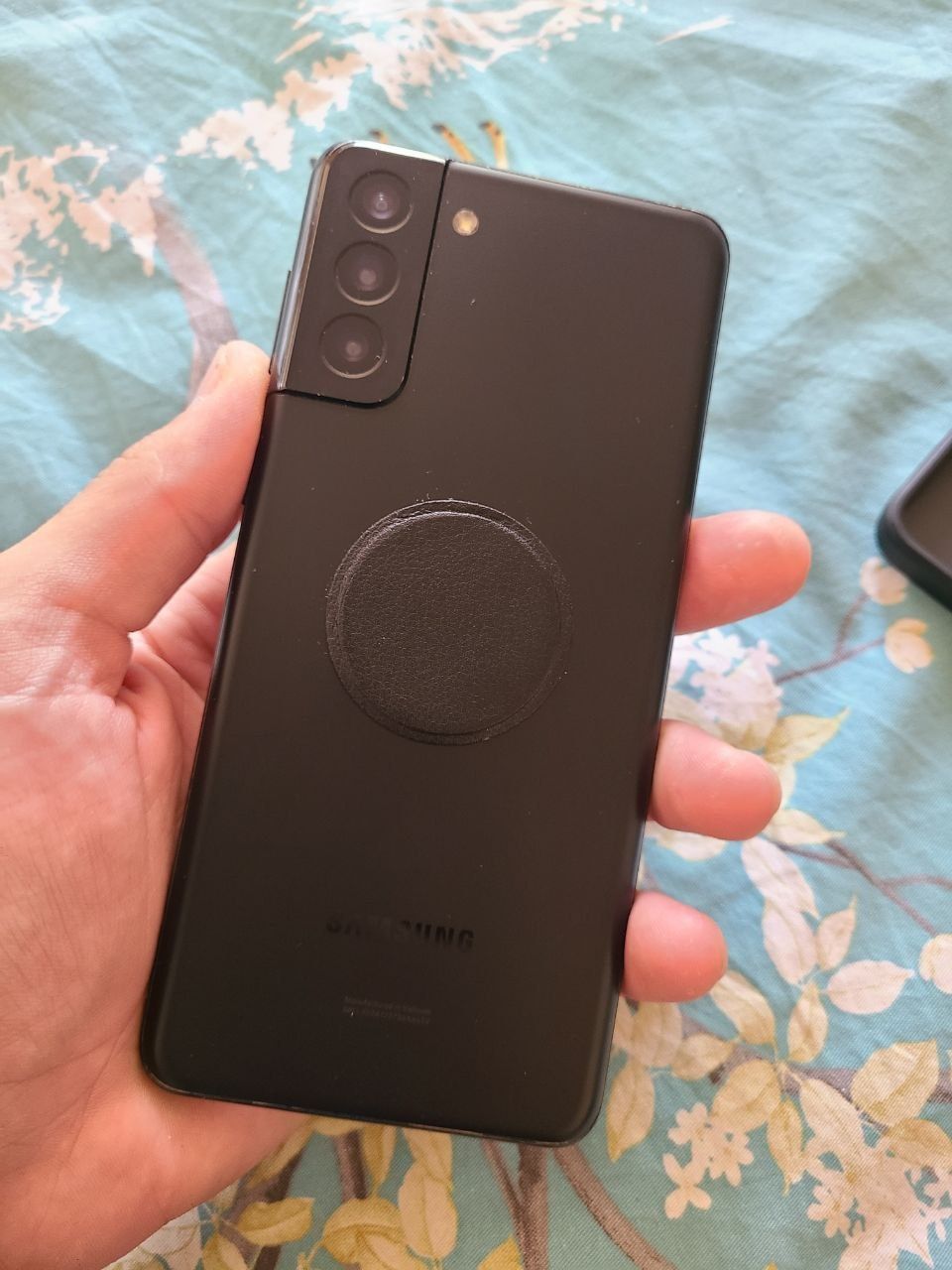 Samsung s21 + sotiladi
