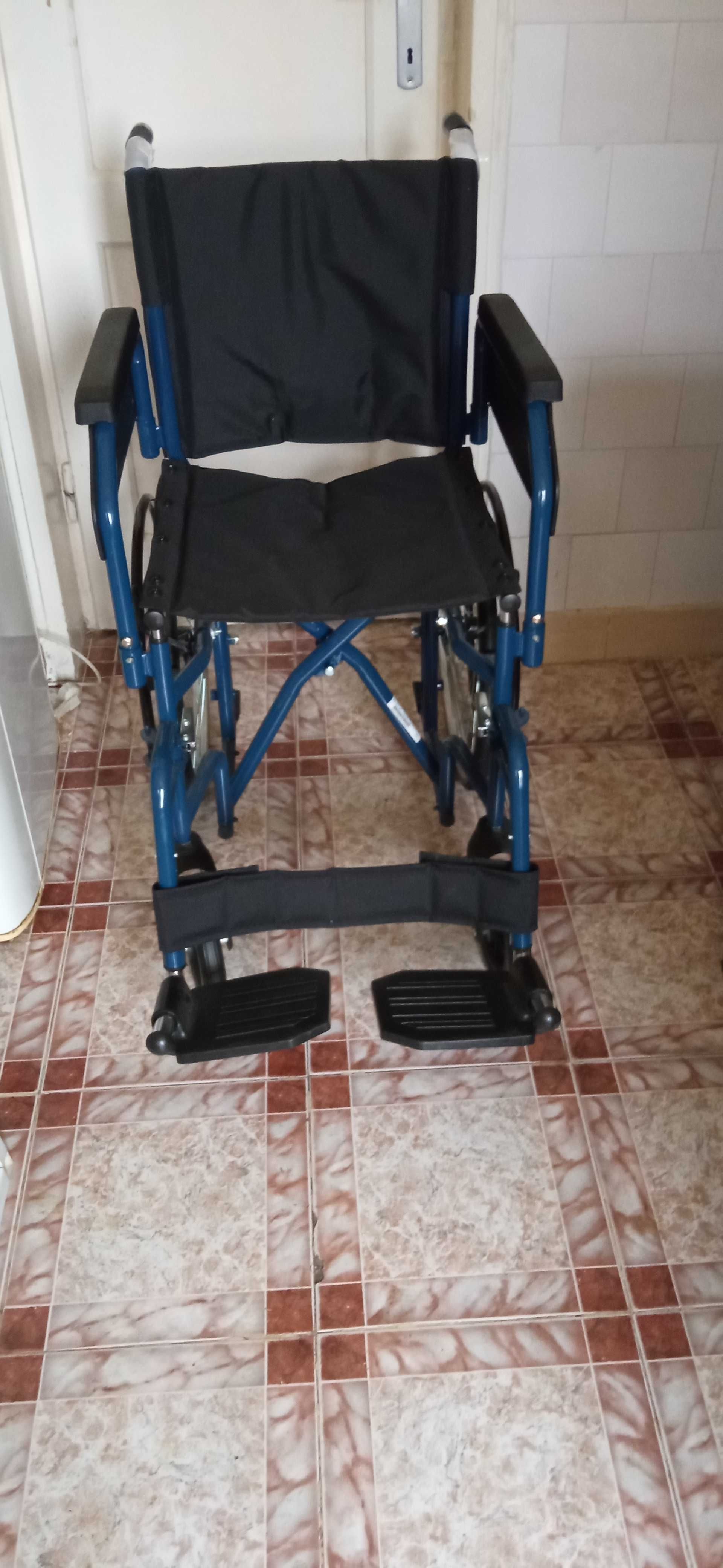 Scaun cu rotile nou pt.persoane cu dizabilități/handicap sau in varsta