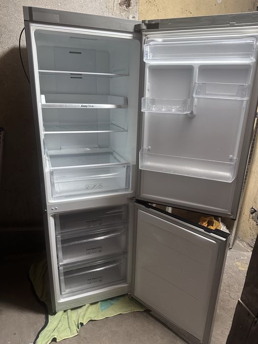 Хладилник Samsung