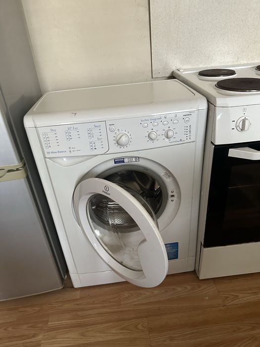 Пералня и хладилник