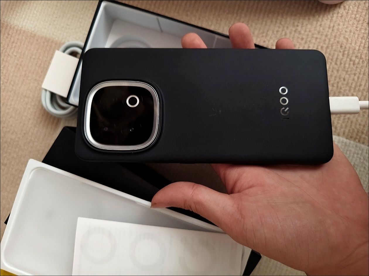 VIVO iqoo Z10 TURBO PLUS + Imei + kafolat