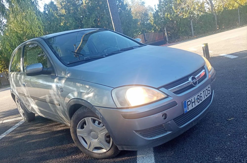 Vând sau schimb Opel corsa C 1.3 D 2003