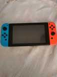 Nintendo Switch I consola + 2 joystick-uri, 2 jocuri, cabluri, carcasa