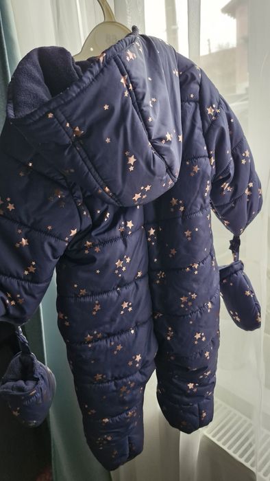 Combinezon nou cu manusi fetite marime 68