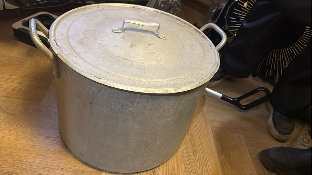 40л кастрюля 10.000