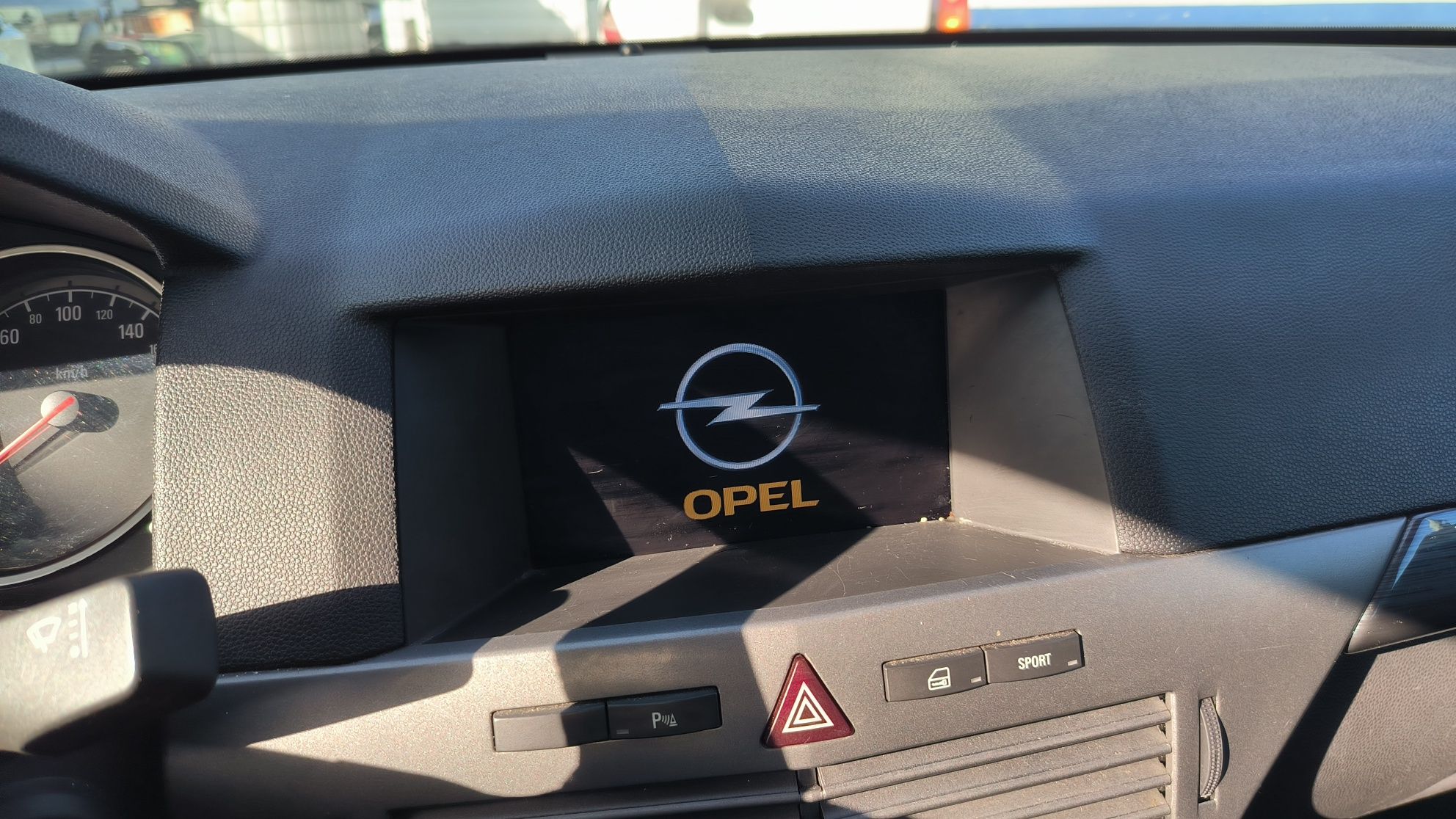 Cd player CDC 40 Opera cu Display CID Opel Astra H Zafira B