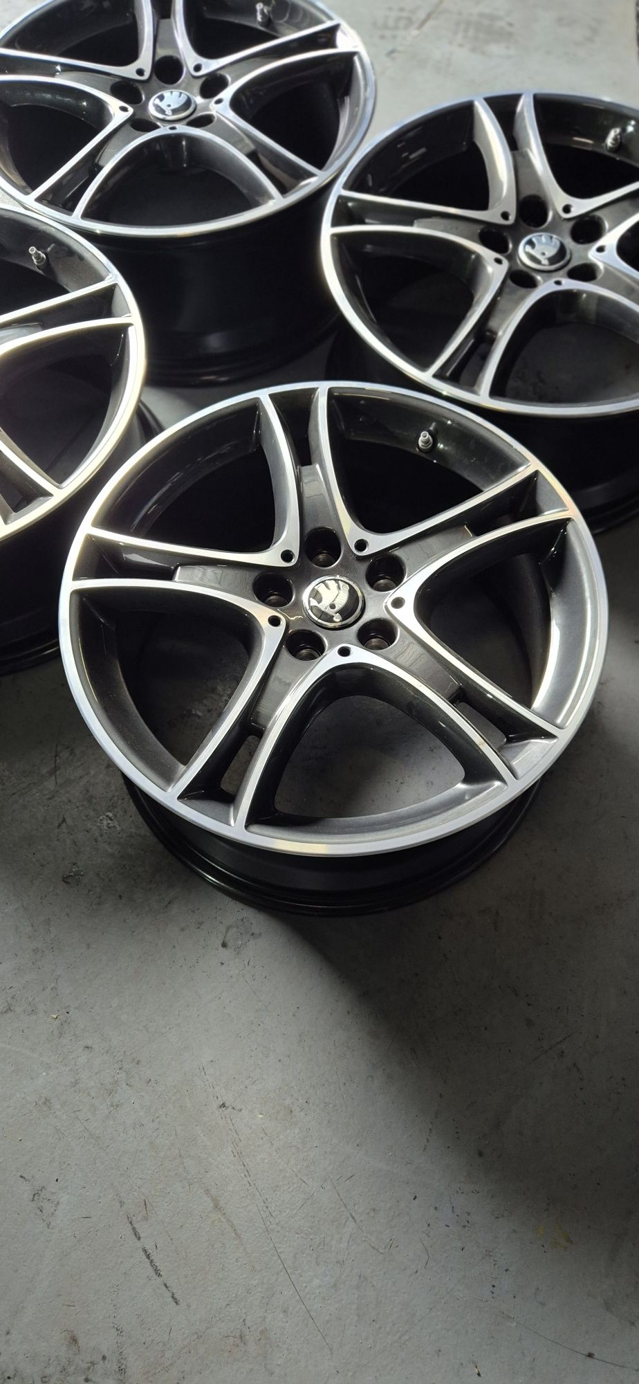 Jante R 18 5x112 Skoda