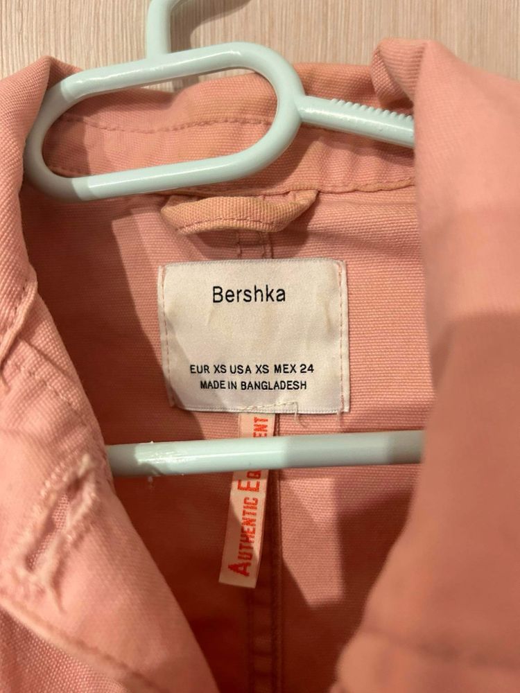 Розово яке BERSHKA XS