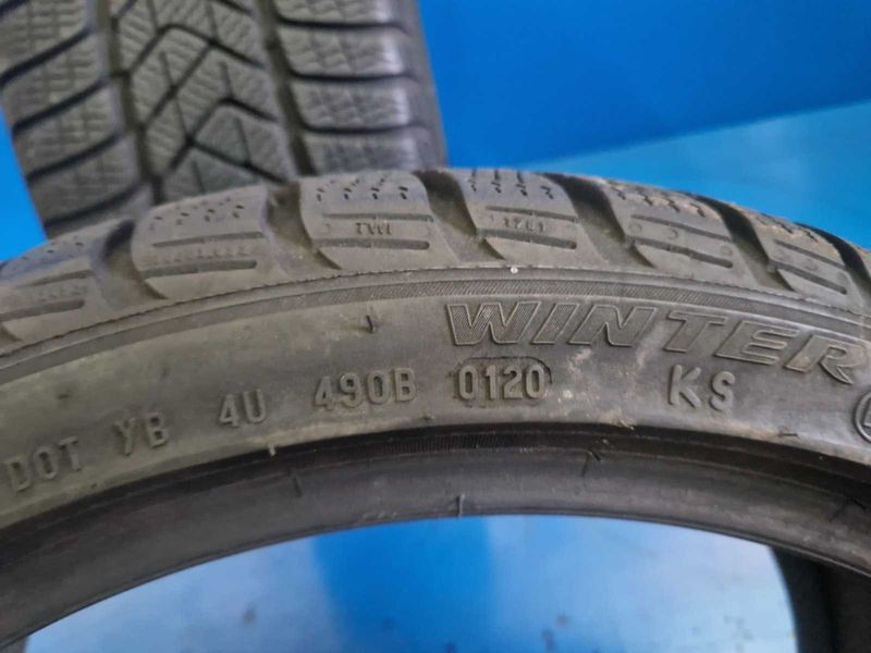 2 Pirelli R18 225/40
зимни гуми DOT0120
