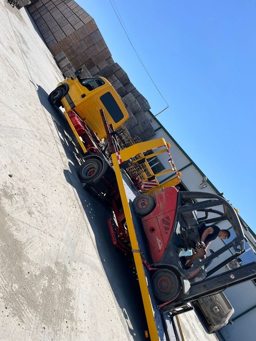 Autoplatforma hidraulica iveco daily