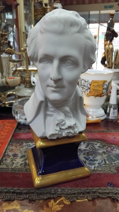 Колекционерски бюст на Моцарт!