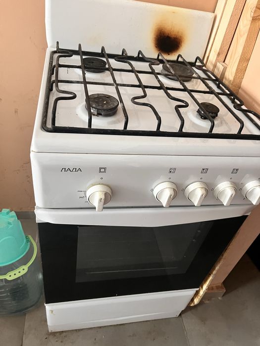 Продам газ плиту