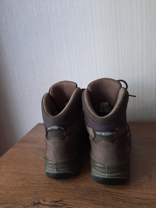 LOWA RENEGADE gore tex обувки 39 номер.