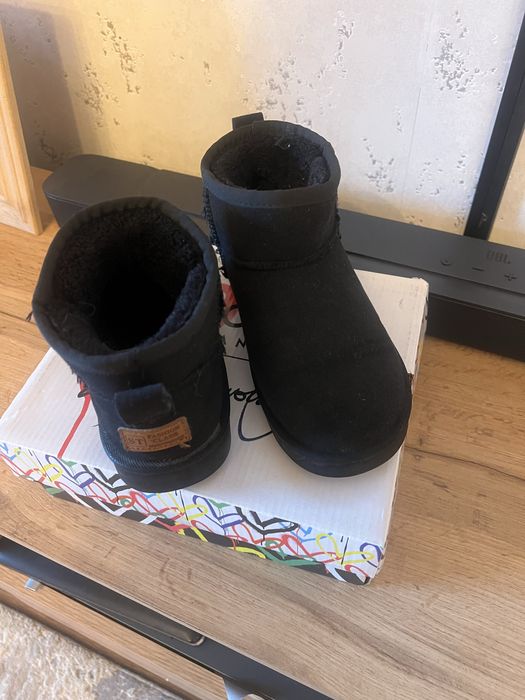 Ghete tip ugg imblanite fetite