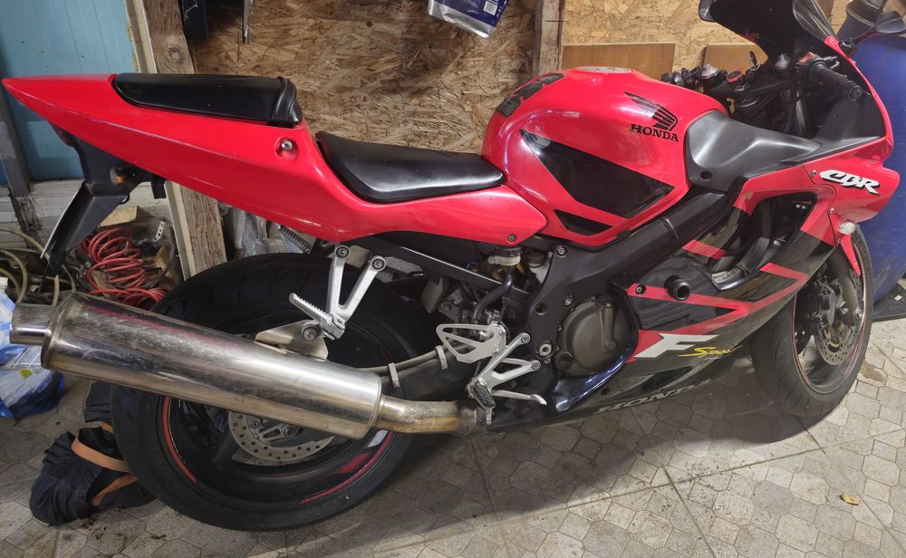 HONDA CBR 600 F4i 2001