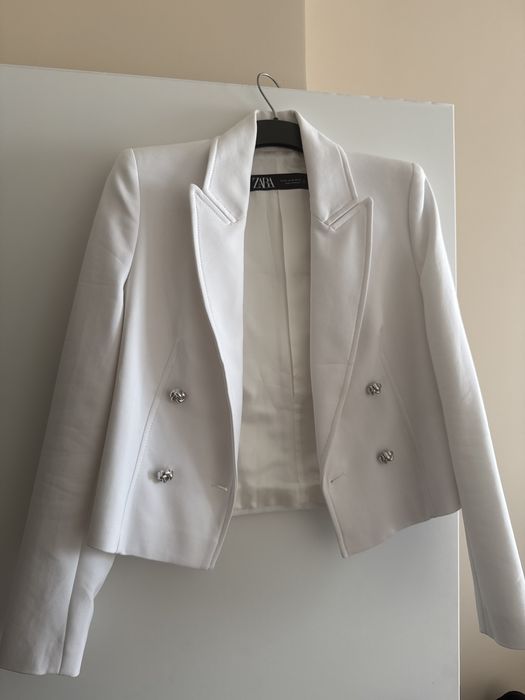 Бяло сако Zara