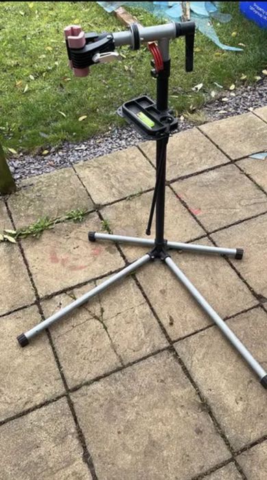 Suport bicicleta ,poate sustine +30kg