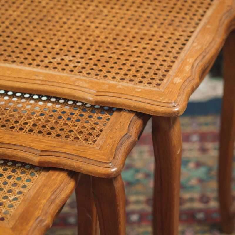 Комплект из чайных столиков