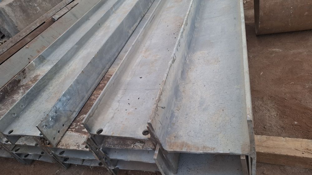 Двутаврлар сотилади,кенг ассортимент бизда,холати яхши.