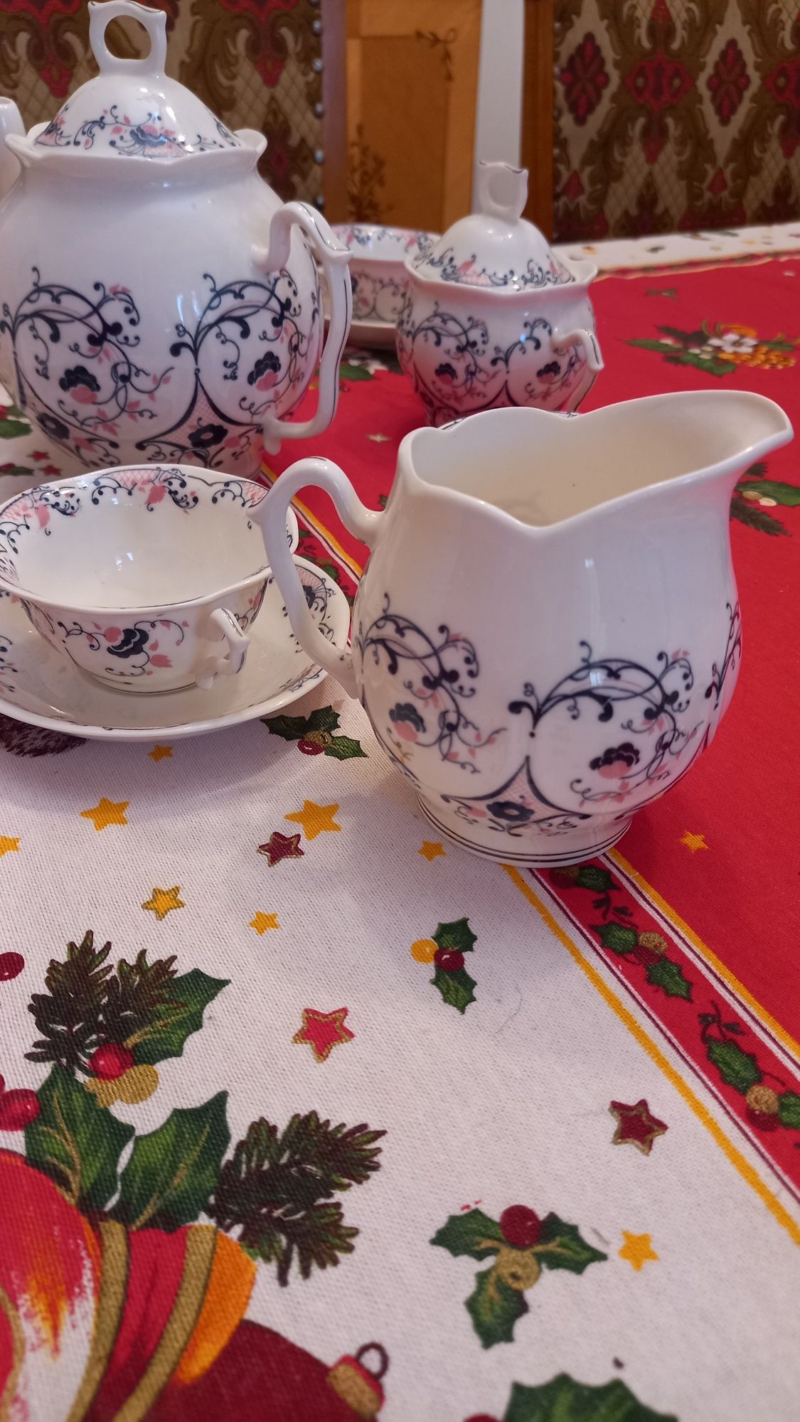 Vand set cafea porțelan fin 6 persoane,15 bucati