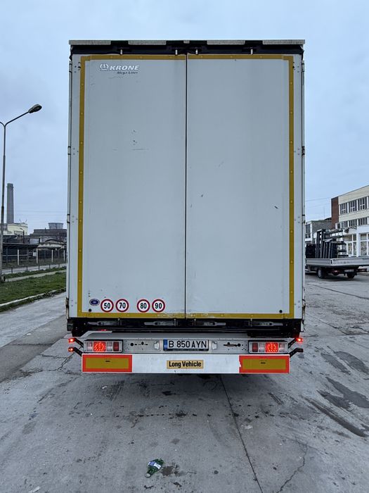Semiremorca KRONE MEGA