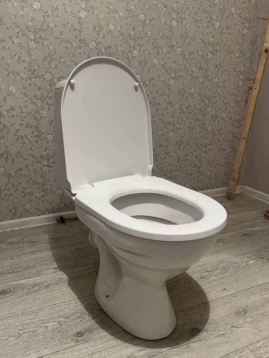Унитаз почти новый