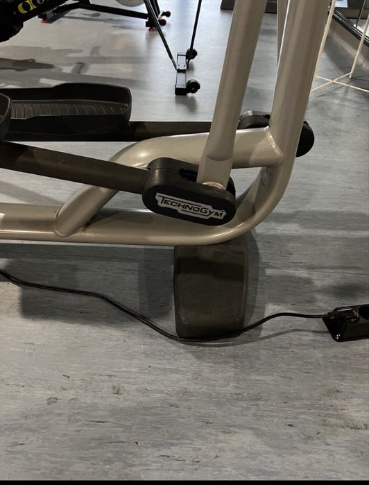 Кростренажор Technogym