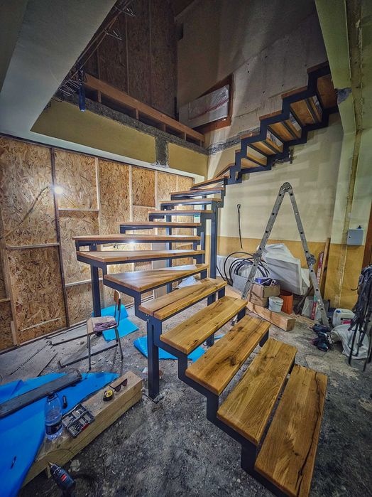 Trepte din lemn de stejar