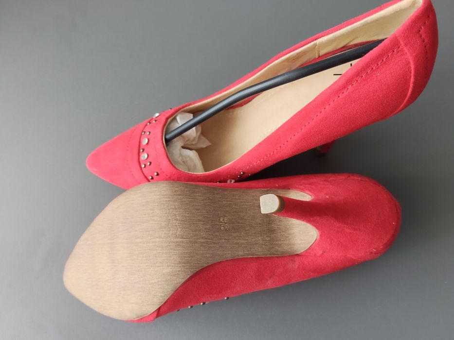 Pantofi stiletto roșii