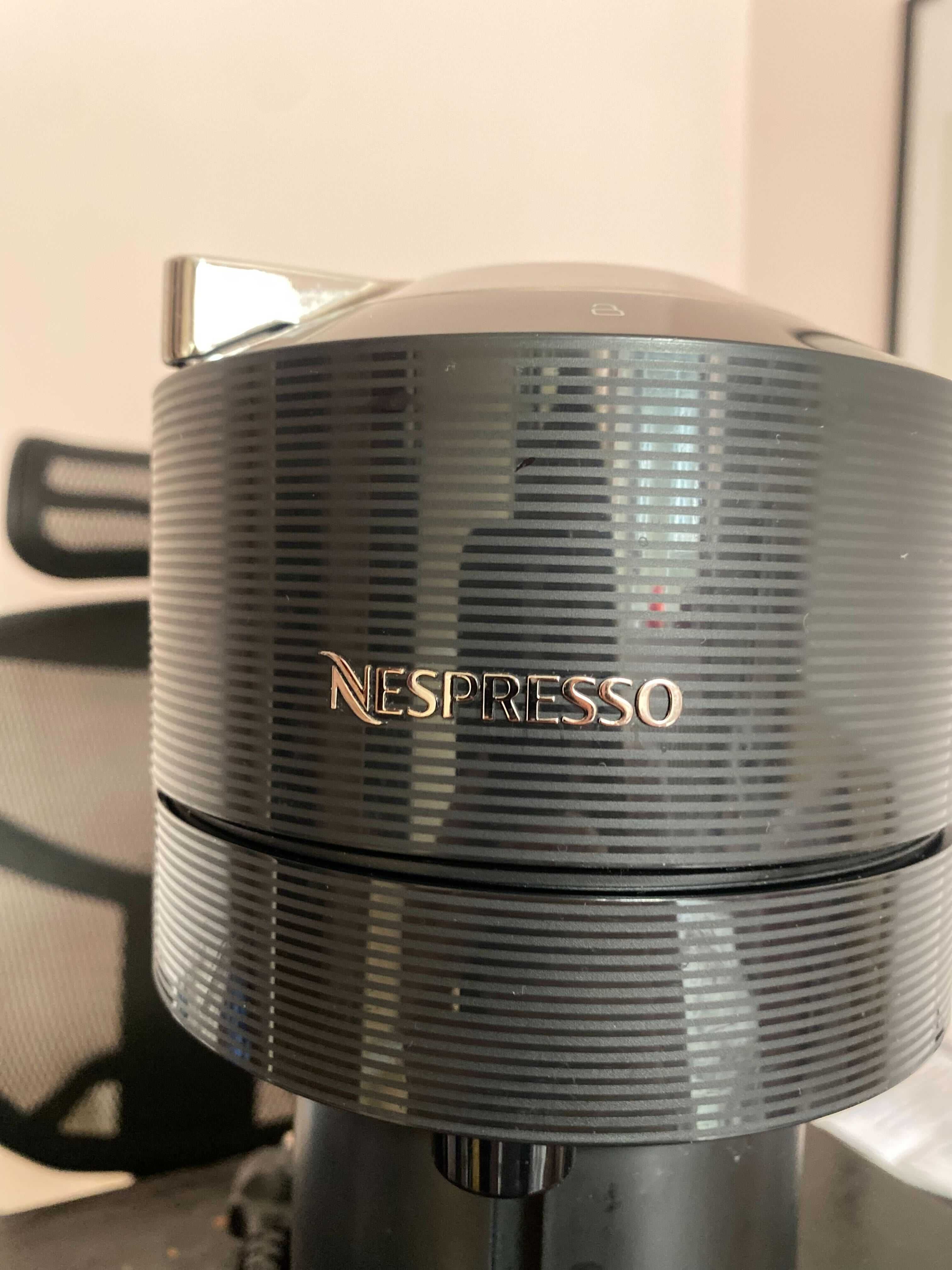 Кафемашина Nespresso Vertuo Next