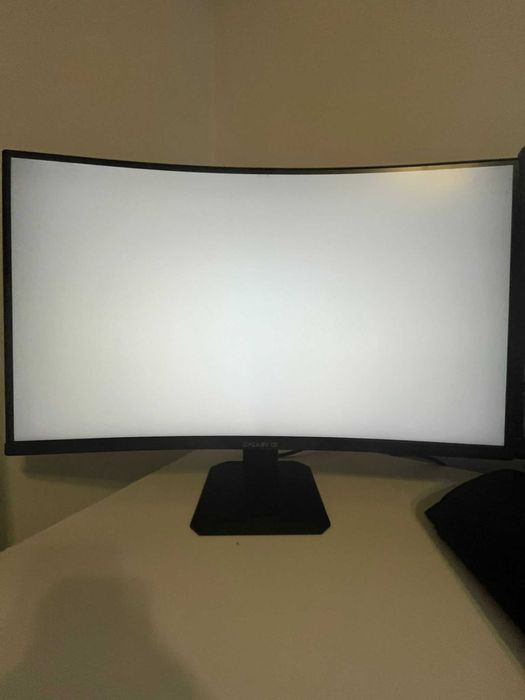 Monitor Curbat GIGABYTE GS27FC, 27", Full Hd, VA, 1 ms, 180 Hz, HDR