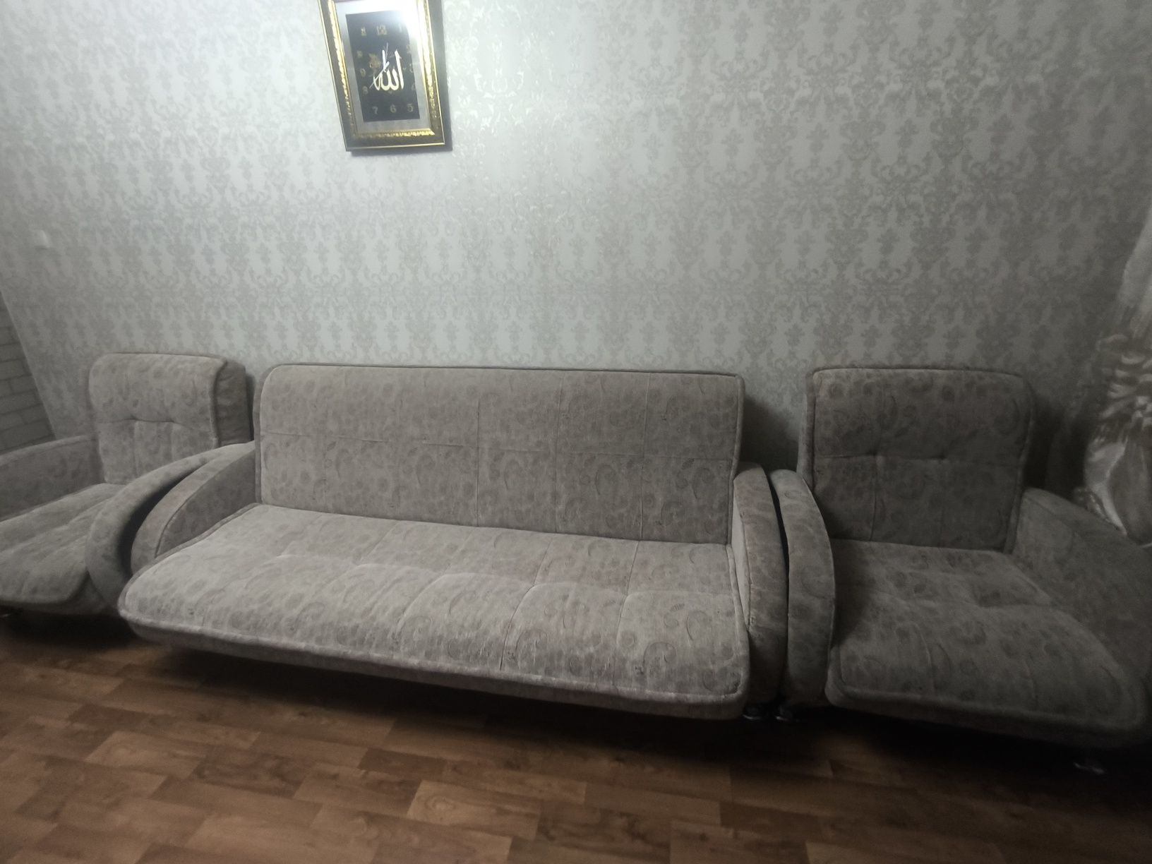 Диван с креслами