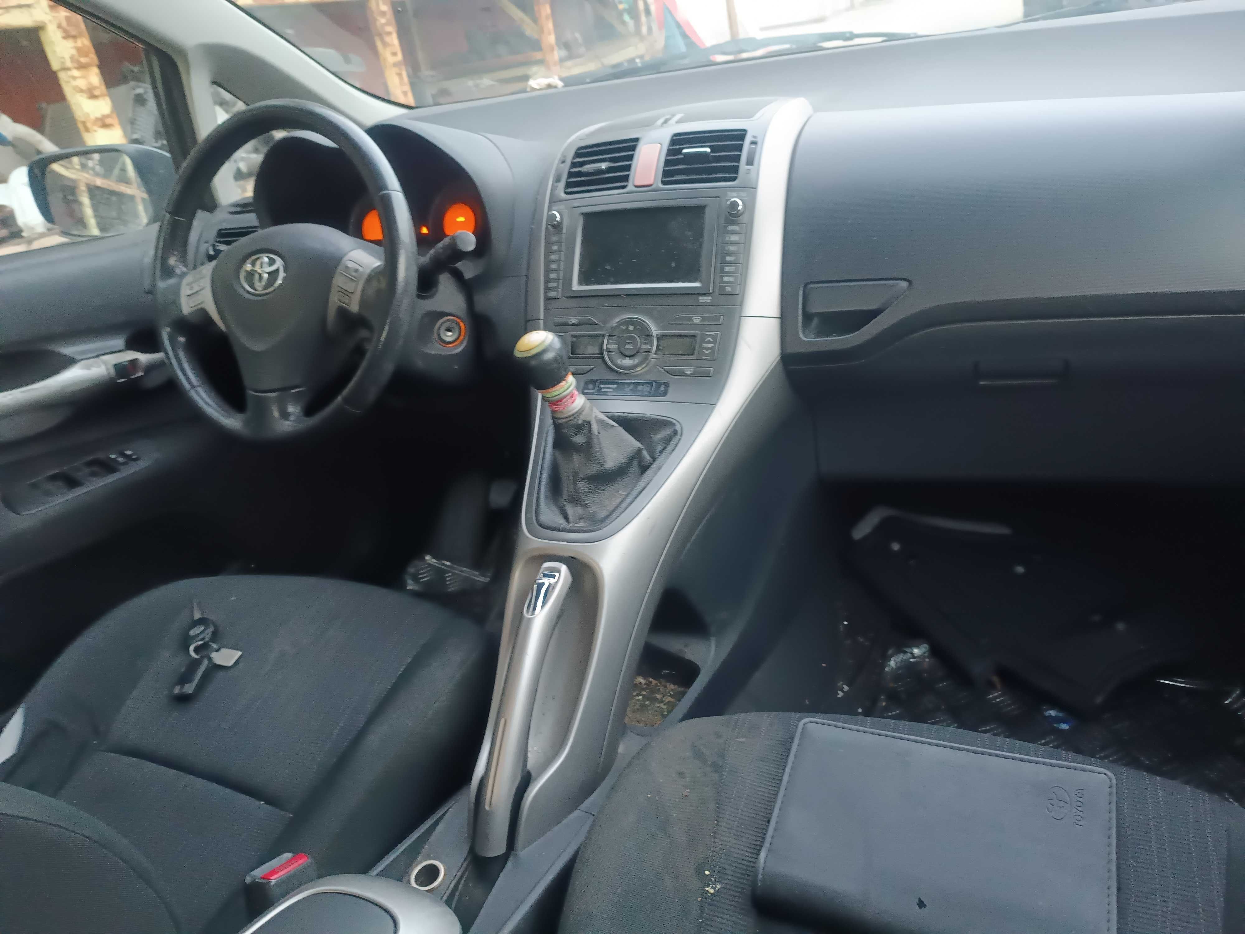 Тойота Аурис  2,0 Д4Д / Toyota Auris D4D  E15 - на части
