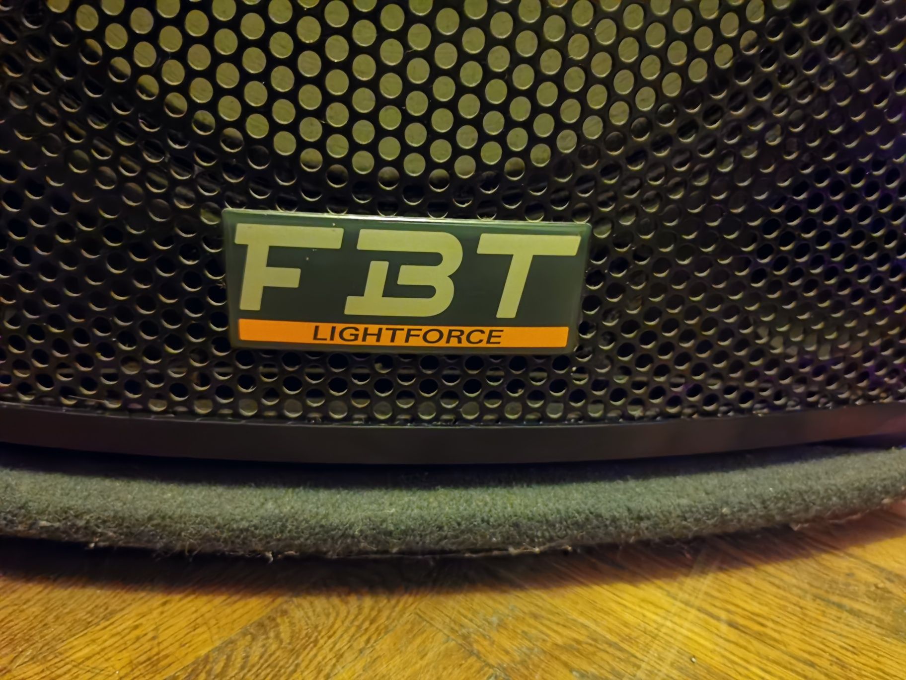 Sistem sonorizare Fender+bass FBT