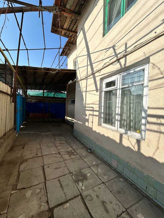 Срочно сдается дом 4 комнаты,1 сотка,Азербайджанский центр.