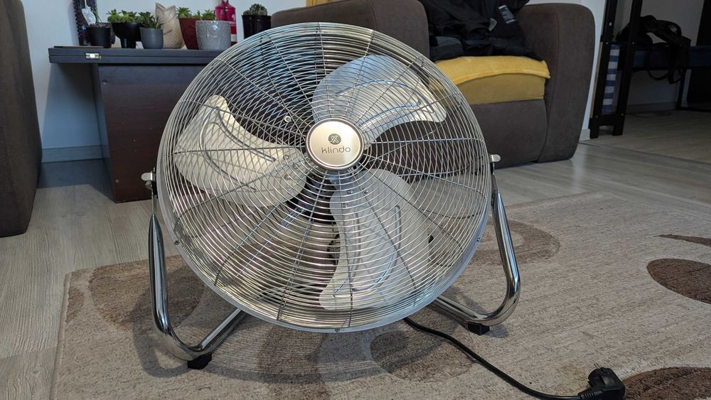 Ventilator podea Klindo KHV18-21,125W,3 viteze,diametru 46 cm,Argintiu