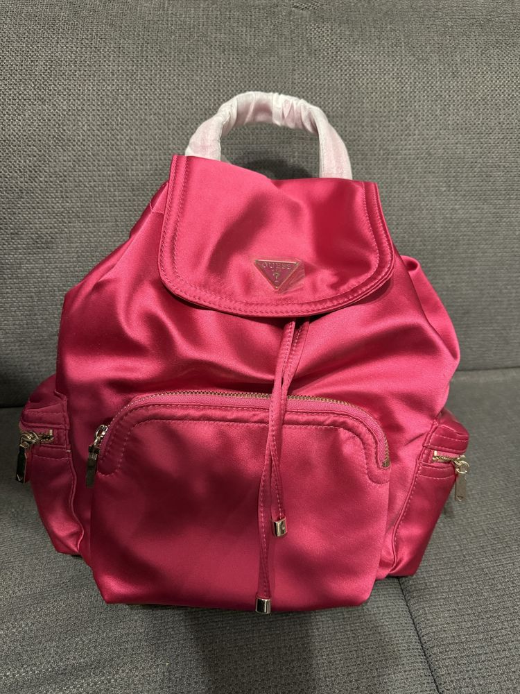 Отигинлна раница GUESS