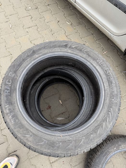 Vand 4 cauciucuri iarna 195/55/r15