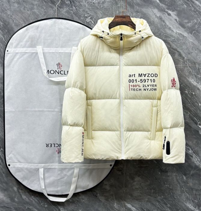 Geaca Moncler, calitate premium , noua , L