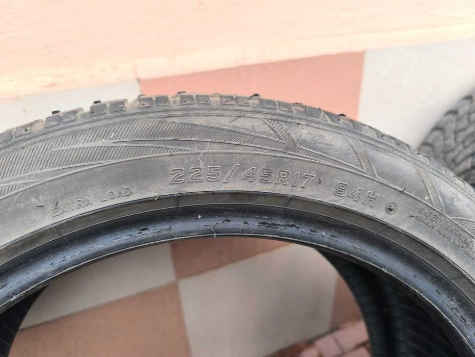 Set 4 Anvelopei de iarna R17