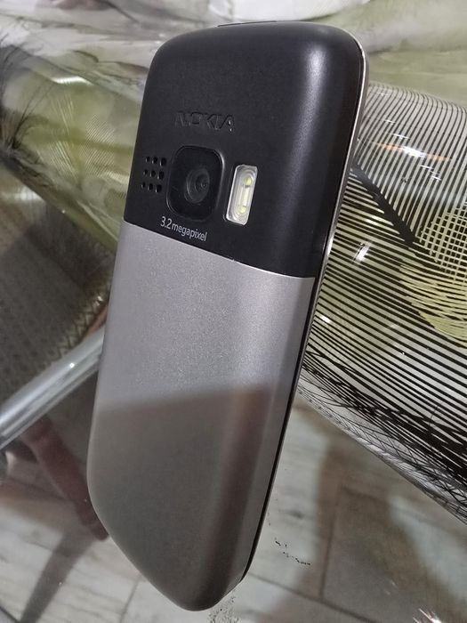 Vând telefontru Nokia 6303