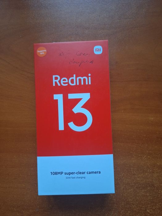 Продавам телефона Redmi 13