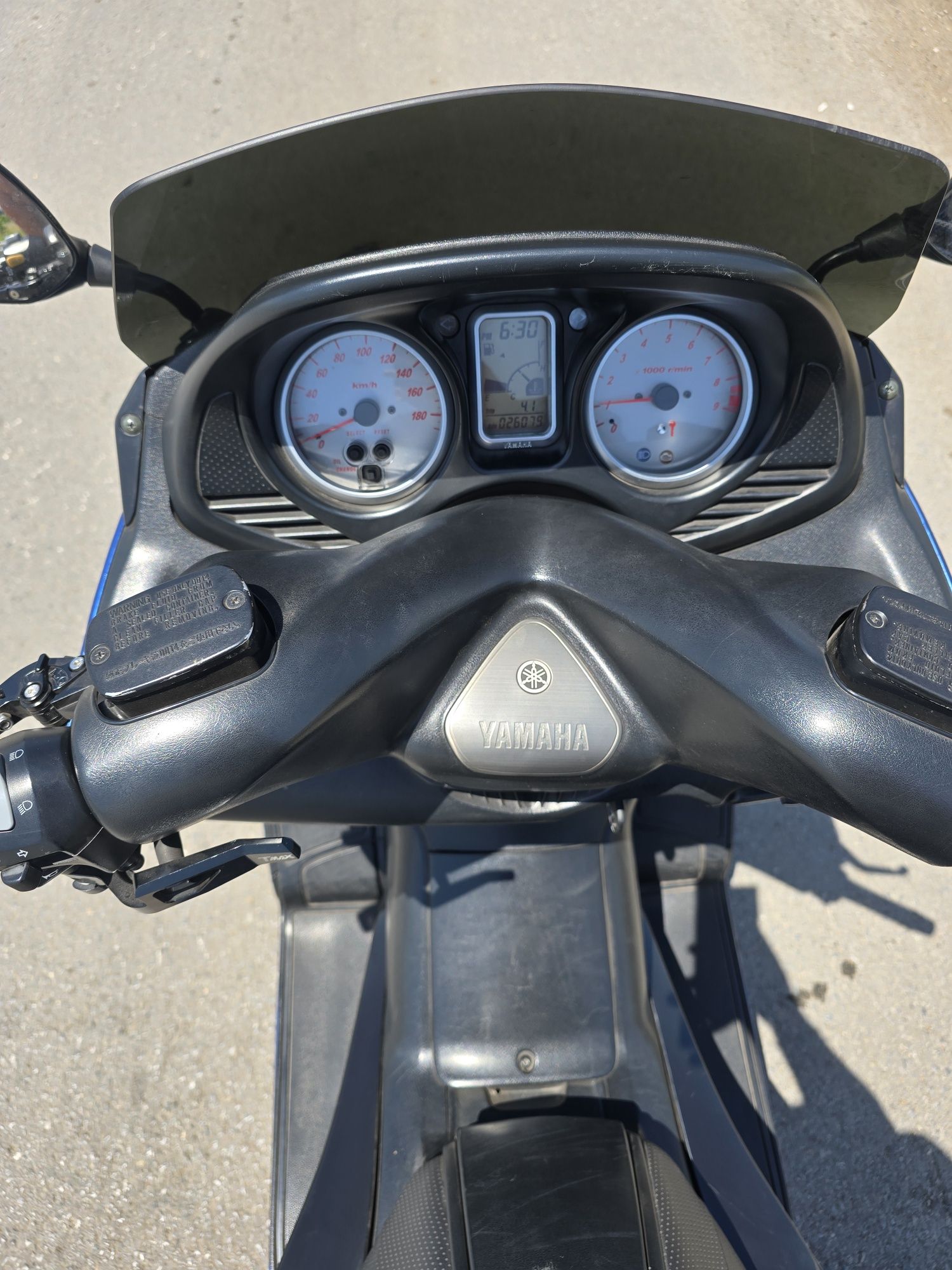 Продавам Yamaha t-max 500i