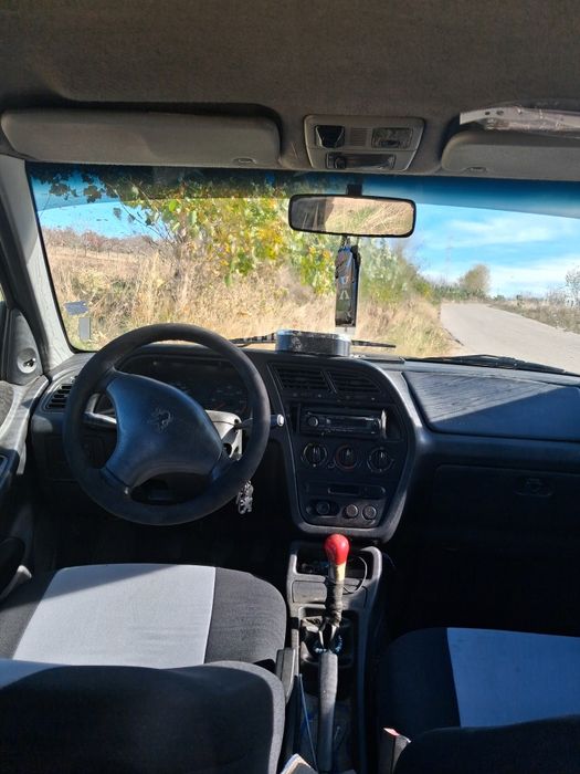 Продавам пежо 306